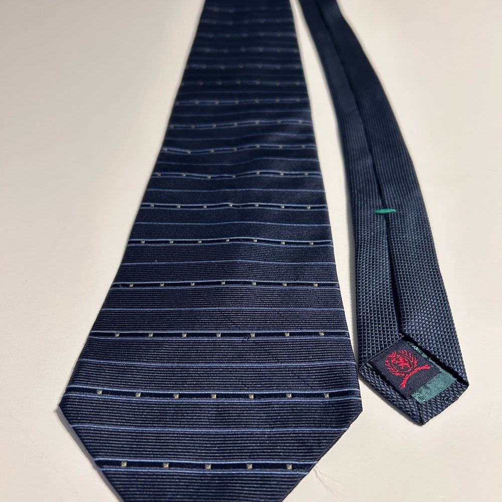 Elegant Tommy Hilfiger Navy‎ Blue Striped Tie 100% silk